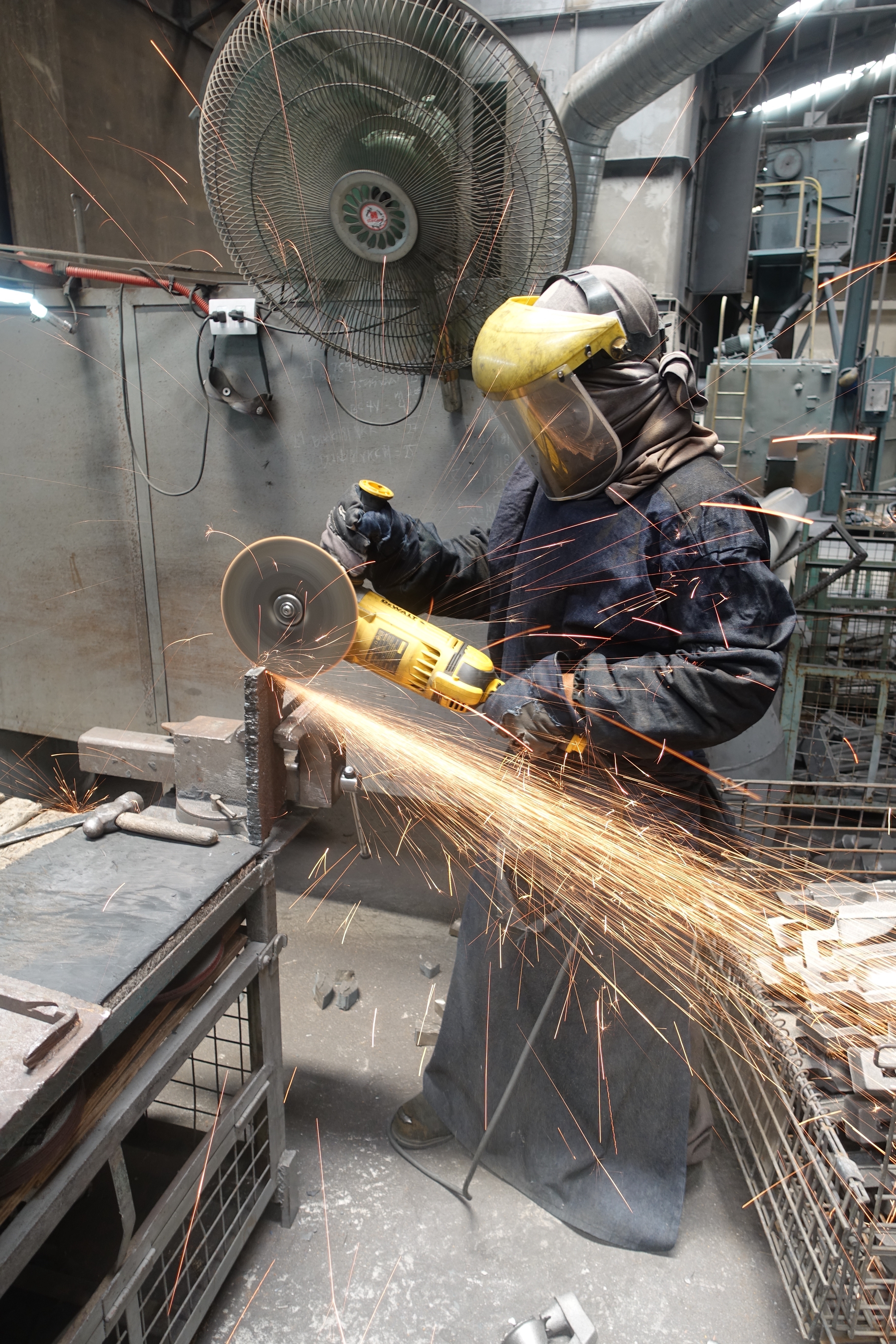 Finishing and grinding castings, METERCOR